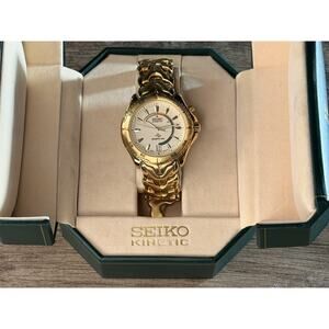 Never Worn Seiko Kinetic Sports 100 5M42-0B09 Gold Tone Watch Japan Sapphlex
